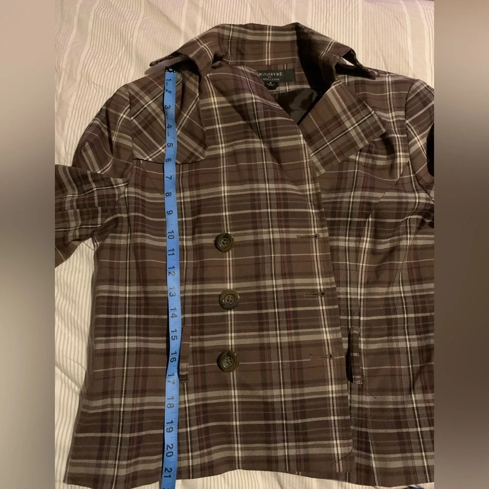 Signature by Larry Levine plaid peacoat blazer size 8 lined buttons with belt